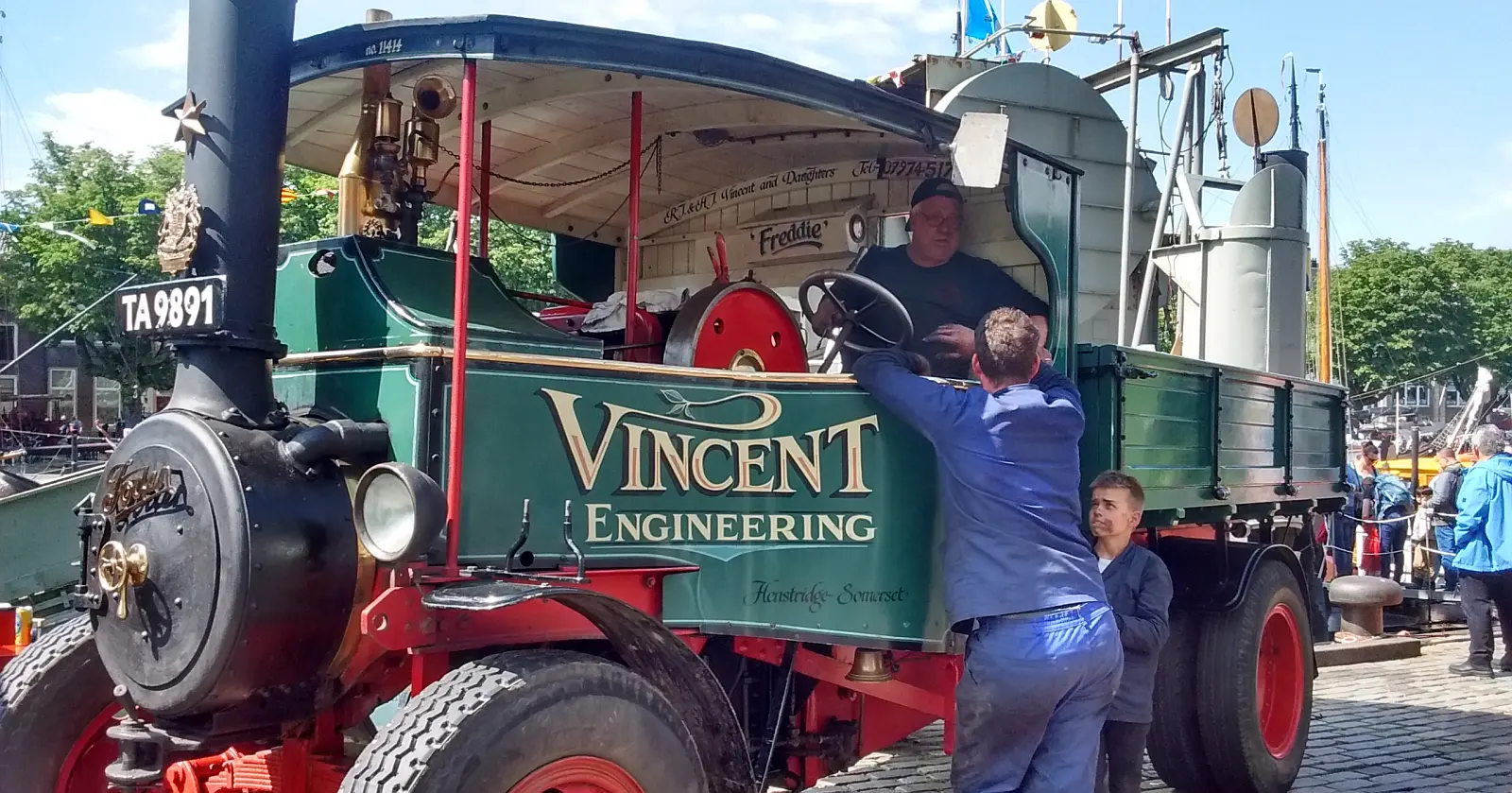 Dort in Stoom: “bracht menig liefhebber terug in de geschiedenis”